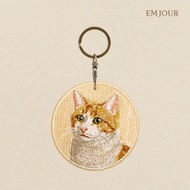 EMJOUR Double-Sided Embroidered Charm-White Background Orange Cat | Pet Souvenir Gift Key Ring Bag A