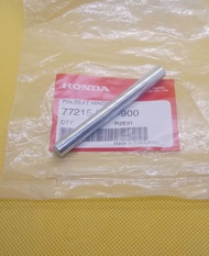 สลักยึดบานพับเบาะแท้ HONDA CLICK 110i1ชิ้น