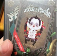 Pop mart skullpanda Skullpanda sp6 Addams family 亞當斯一家面無表情的溫絲黛隱藏