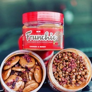 FRUNCHIE CRUNCH WITH BERRY AND COOKIES WITH BERRY