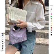 LIKEBAG สุภาพสตรีกระเป๋าถักมือใต้วงแขนกระเป๋าหนัง PU ถักกล่องอาหารกลางวันกระเป๋ามือถือไหล่ผู้หญิงทอ