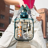 【TKK】美國進口Tritan邁越系列 手提+背帶運動水壺1000ML-高山綠