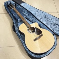 《民風樂府》二手寄售 Martin SC-13E 馬丁吉他 獨創琴身 革命性的缺角設計 現琴在新竹店