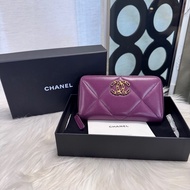 Chanel 紫羊皮19拉鍊中夾