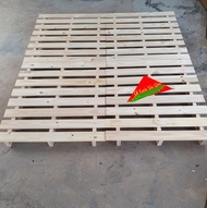 Giường gỗ tự đóng theo kiểu pallet 1m6x2m 1m8x2m 2mx2m cao 10cm chịu lực tốt khe hở nhỏ đa