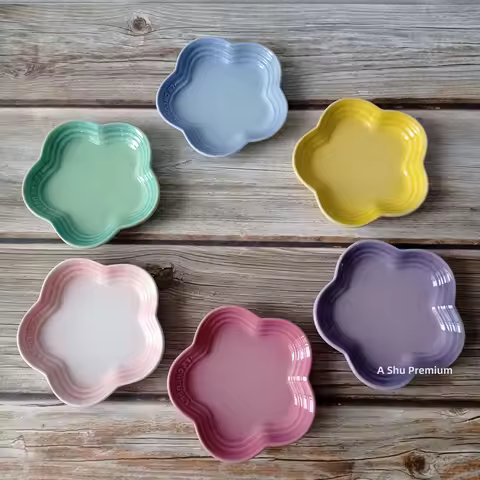 Le Creuset Cool Color Plum Blossom aped Sauce Di Dert Plate Underglaze Cerc Dining Utensils Universa