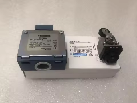 XCKM115 XCKM115C travel switches XC Standard, XCKM, thermoplastic roller lever, 1NC+1 NO, snap actio