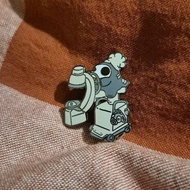 Skelly C-ARM FRY EGG enamel pin