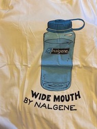 Uniqlo Tee Nalgene 水樽