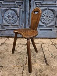 【卡卡頌  歐洲古董】西班牙老件 全手工 紮實 鑿做 老木椅 牛奶椅 橡木 古董椅 三角椅 手工椅ch0483