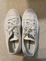 Converse 白色厚底鞋