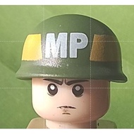 WW 2 American Army MP helmet (Plastic toy and less than 1.3 cm)