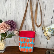 烏魚子圖案手機斜背包