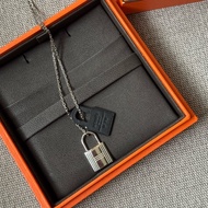 Hermes O’kelly 黑銀項鍊
