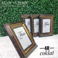 1 SET Contains 4pcs Photo Frames 4R Photo Frames 10X15 cm Carved Brown Color