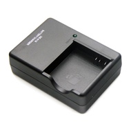 Battery Charger for Panasonic LUMIX DE-A12 DeA12 DeA12B A12 DE-A12B S005 S005E DCC12 CGA-S005E FX8 F