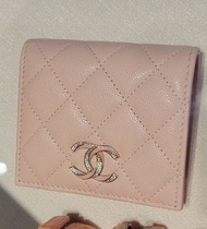 🈹️🈹️🈹️ Chanel 23S Wallet 超美櫻花粉琺瑯水鑽扣