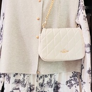 Coach羊皮掀蓋雲朵包（白）可肩揹可斜揹