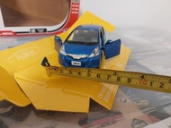 《Honda Jazz》[另有綠色，黃色版本可供選擇]全新1:36 黃色本田"jazz/ fit"合金回力玩具模型車 yellow color honda jazz/ fit ge pullback toys car