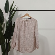 preloved blouse saiz L by Agenda