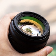 Canon EF 85mm f1.8 99% lens is super beautiful