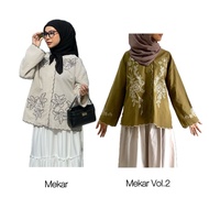 Blouse Bersulam Mekar Linen dan Cotton