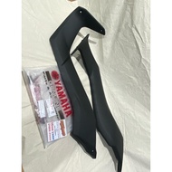 ( MATT BLACK)  NMAX V2 SIDE COVER CONNECTION BODY MOLE B6H-F1731-00-P4 B6H-F1741-00-P4