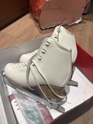 Edea Skating Shoes