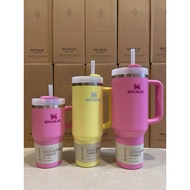 Stan ley Quencher Flowstate Thermos Bottle capacity 20oz 30oz 40oz