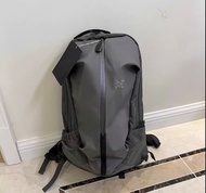 ARCTERYX 雙肩揹包 Arro 16L  22L  黑色 灰色  