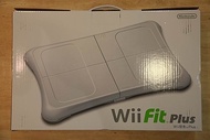 日本原裝 任天堂 原廠 wii fit 遊戲平衡板 套組 (附正版光碟wii fit plus 中文版) 含保護套 原廠盒裝 Wii Fit 平衡板/附Wii Fit Plus 遊戲片