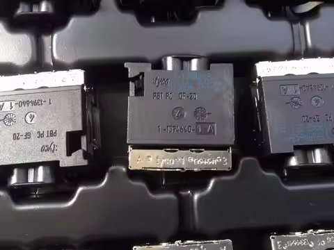 Original new TYCO PBT GF-20 1-1394640-1 1-1394642-1 MOST optical fiber POF connector for AMP Amplifi