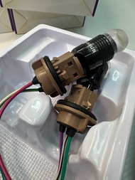 หลอด LED DIY ขั้วหลอด T20 เปิดปิดเป็นสีขาว และส้ม เหมาะแปลงใส่ไฟเลี้ยว หรี่ขาว