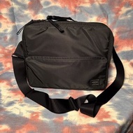95% new porter drive gadget device storage shoulder bag black 黑色尼龍厚棉多格斜揹袋 側揹袋 返工袋
