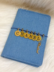 ⭐️Chanel Beauty⭐️特別版❗️丹寧牛仔金屬吊飾記事本 護照套 卡片套
