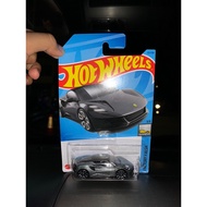 Hot Wheels Lotus Emira
