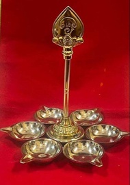 Tembaga Arumuga Vel Vilakku / Brass Arumuga Vel Vilakku / Om Saravana Bhava Deepam / 6 Diya Set wit