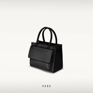 VARA กระเป๋าสะพายหนังแท้รุ่น H-Folk  M