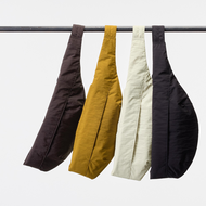 Japan imported UNIQLO Excellent Official Cooperation Womens Messenger Bag/single Shoulder Chest Bag