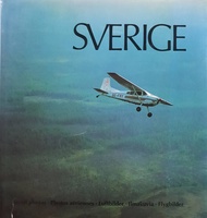 Sverige Hardcover, 1984 by Esselte Kartor (Author)