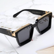 Funky Oversized Retro Square UV400 Unisex Luxury Sunglasses