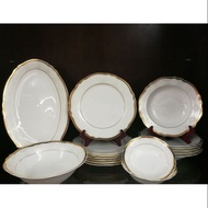 VANTAGE 

16PCS EMBOSSED FLORAL ODESSA DINNER SET