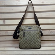 Second Branded Tas pria GUCCI GG Supreme shoulder bag brown top Murah