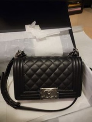 全新Chanel small boy in 黑色荔枝皮銀扣