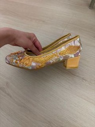 幸福傳承😊冠南華手工褂鞋，只穿過一次，37碼，原價3200
