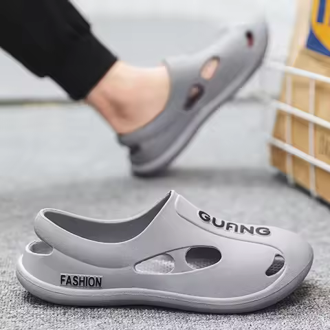 2026 New Men's Hole oe Breathable Slip-On Sandals Korean Sle Workwear Running oes Anti-Slip Chef Spo