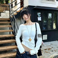 （BJYX) Tonngirls American Retro Print T-shirt Women Long Sleece Button Graphic Tops Y2k Tops 2000s J