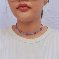 Daisy flower necklace,/ beads necklace, beaded necklace