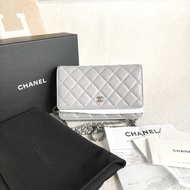 🌷有購證！全新芯片款！Chanel 香奈兒 WOC 淺灰色 銀扣羊皮