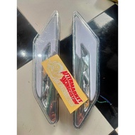 Jet bus scarf cross lamp 3